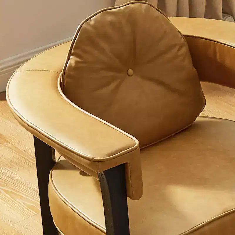 Sedia in pelle con telaio in legno di frassino