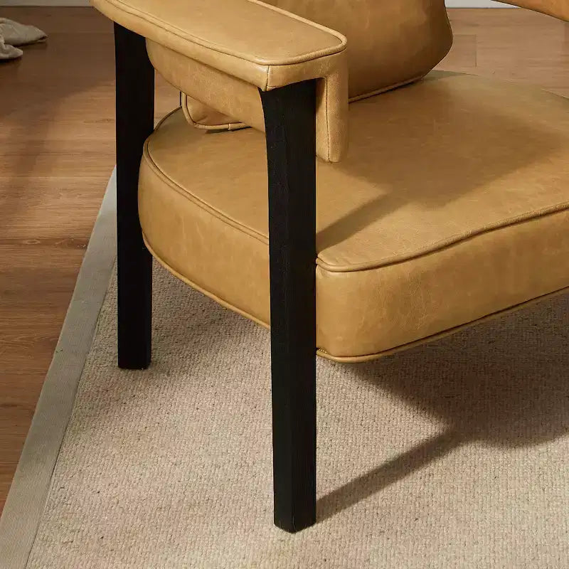 Sedia in pelle con telaio in legno di frassino