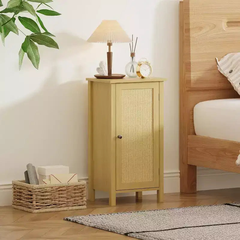 Comodino rustico con anta in rattan, tavolino laterale accentato nero con contenitore - Comodino moderno compatto per camera da letto, soggiorno, ufficio