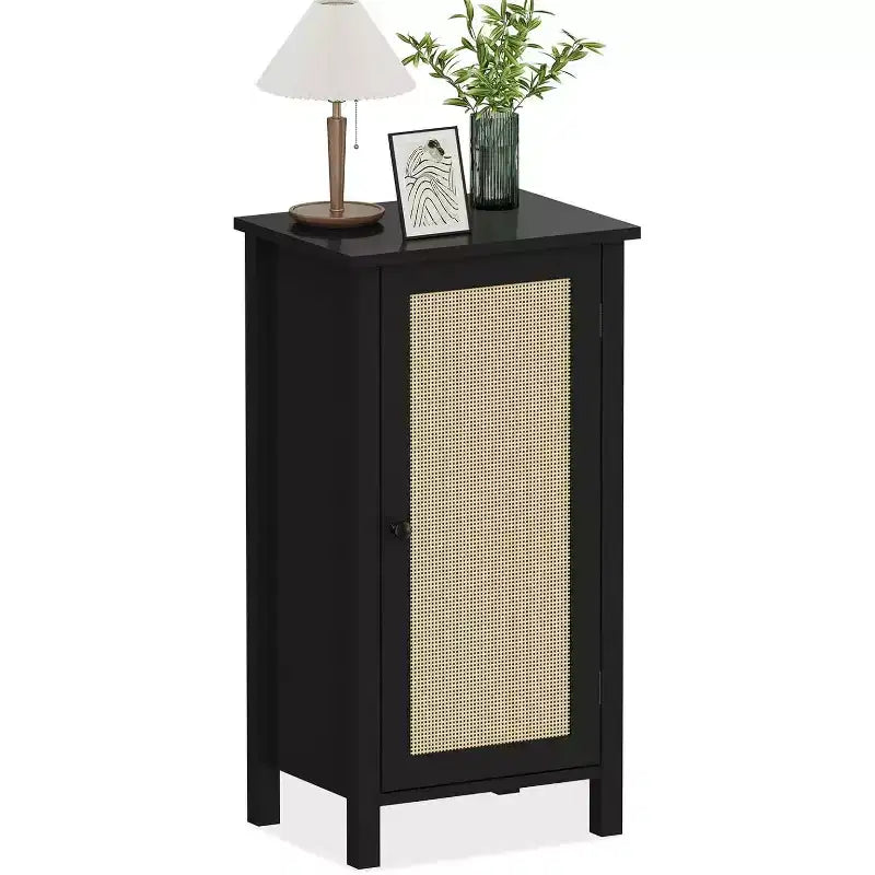 Comodino rustico con anta in rattan, tavolino laterale accentato nero con contenitore - Comodino moderno compatto per camera da letto, soggiorno, ufficio