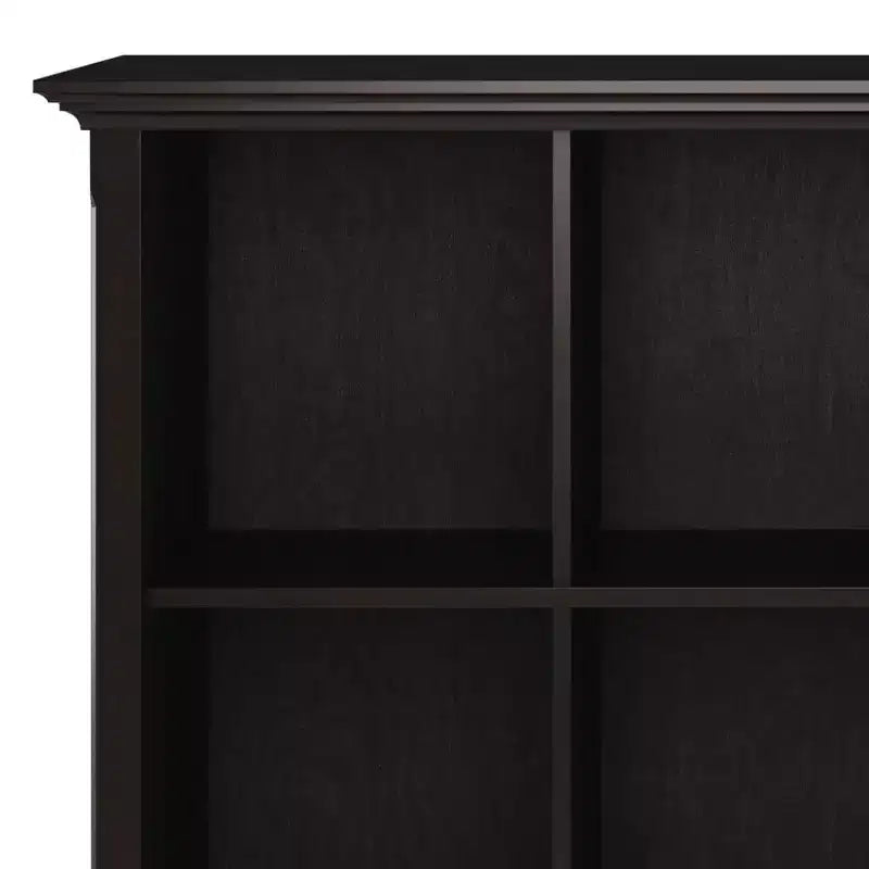Libreria Halifax 12 Scomparti da 122 cm Marrone Hickory: Stile Transizionale, Struttura in Pino e Compensato, Ripiani Fissi